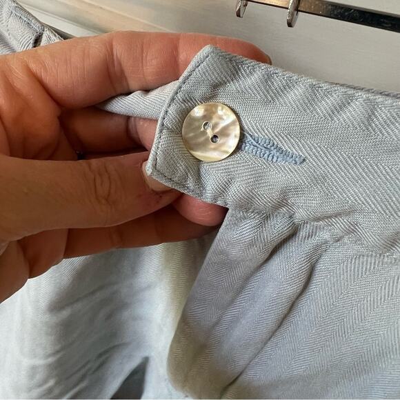 Tommy Bahama 100% silk size 8 shorts - Picture 7 of 9